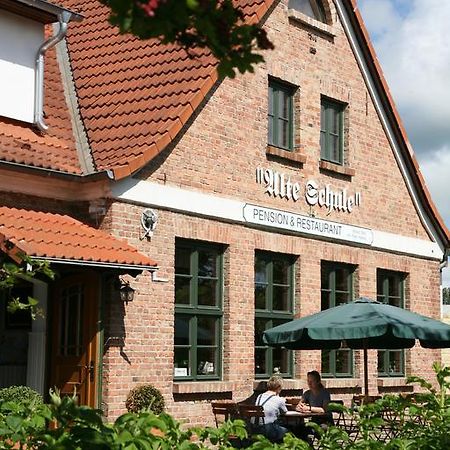 Pension & Restaurant "Alte Schule" Hotell Kluis Eksteriør bilde